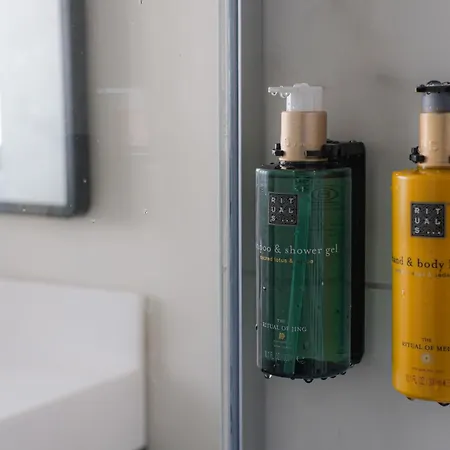 & Oceania Les Augustins