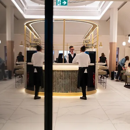 & Oceania Les Augustins Lille