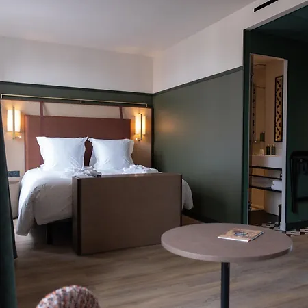 & Oceania Les Augustins 호텔 4*