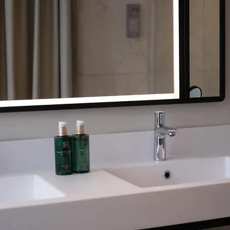 Hotel&spa Oceania Les Augustins 4* Lille