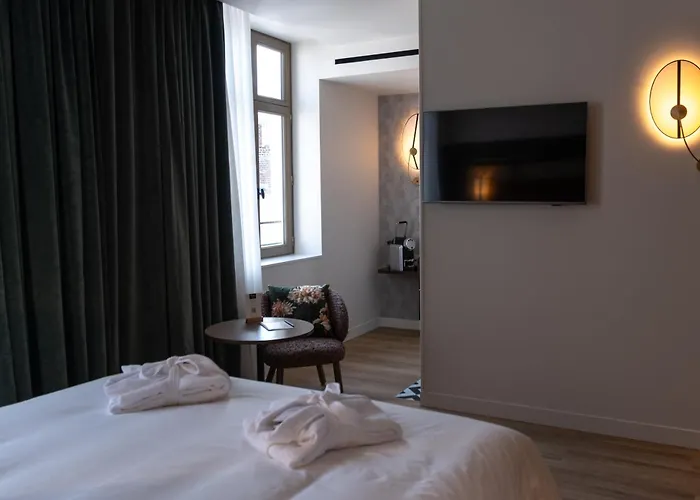 Hotel & Oceania Les Augustins 4*