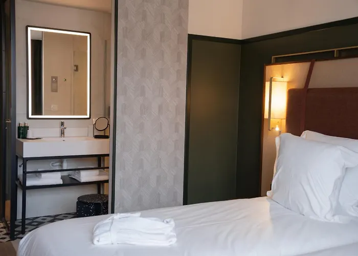 Hotel & Oceania Les Augustins 4*